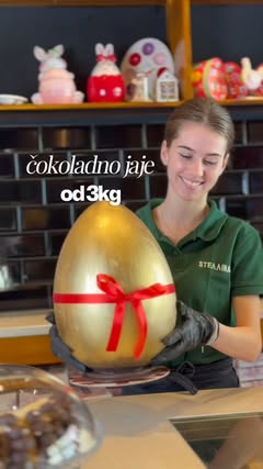 Velika čokoladna figura od skoro tri kilograma čokolade